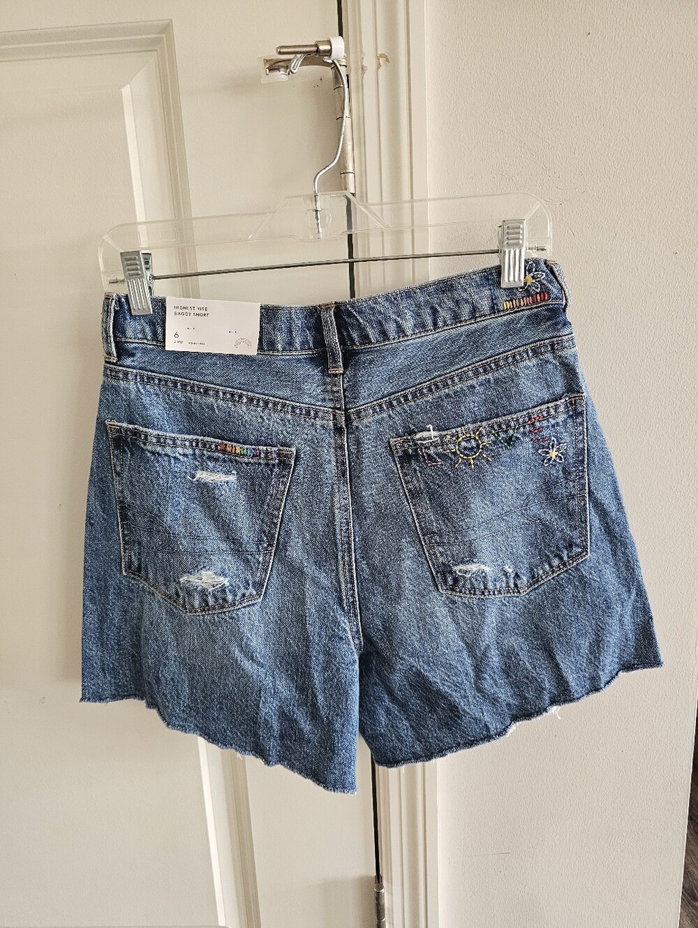 American Eagle Highest Rise Baggy Shorts - Picture 4 of 7